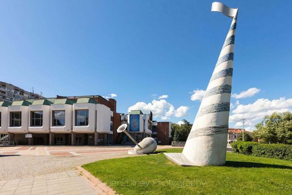 Luxury Versailles Apartments Center Opera Burgas Exterior photo